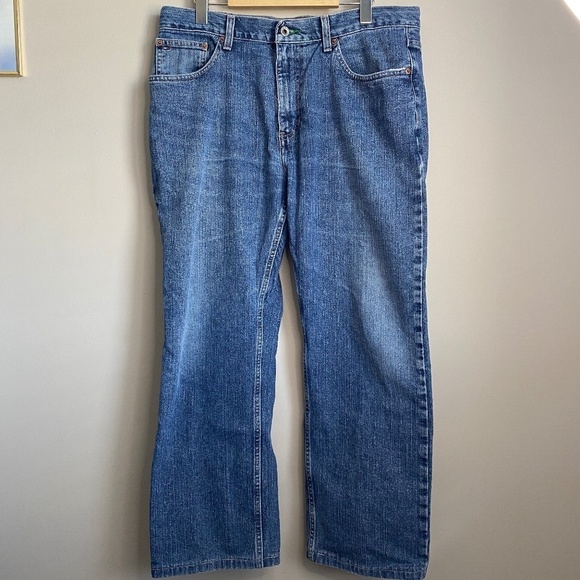 Tommy Hilfiger Men's Freedom Fit Standard Wash Jeans - Picture 1 of 15